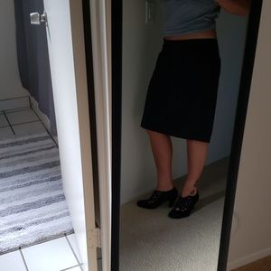 Banana Republic black pencil skirt